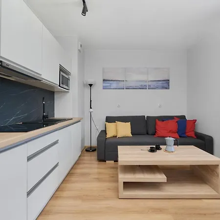 Peaceful Wroclaw Apartment For 4 Guests With Balcony By Noclegi Renters Exterior photo