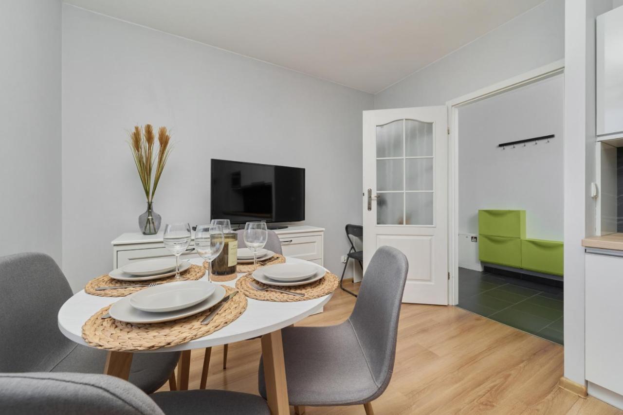 Apartment Peaceful For 4 Guests With Balcony By Renters Wroclaw